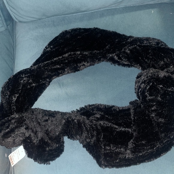 Cozy and Soft Infinity Scarf by The Paper Store - Picture 5 of 5